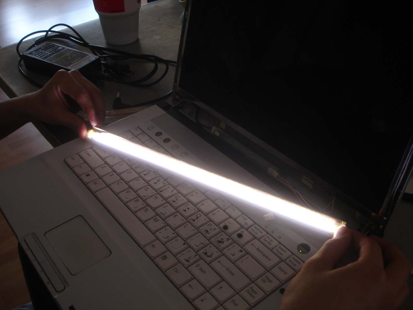 Замена и ремонт подсветки экрана ноутбука в Новоселье